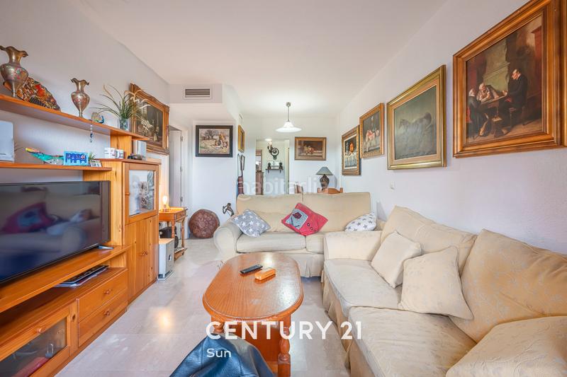 Foto d4dfc44f-a24e-4ed0-8a05-476fbf9e3c2f. Piso en calle diamante 29 apartamento con jardín privado en riviera del golf! en Mijas