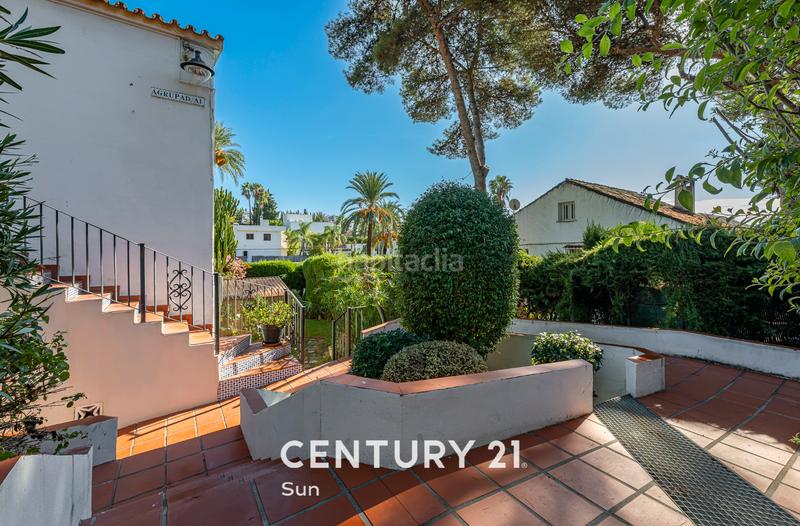 Foto 2a1897d7-24f6-4954-955c-ecf7ac6bdcd2. Pis a calle los jazmines 180b a Nueva Andalucía centro Marbella