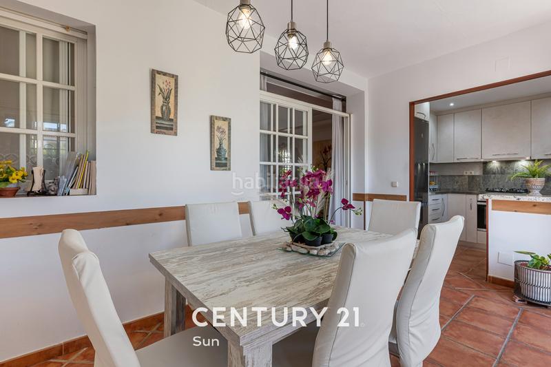 Foto 3f82910a-8184-44b3-8e00-6ff372905d54. Pis a calle los jazmines 180b a Nueva Andalucía centro Marbella