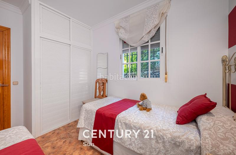 Foto 8d539fd4-9a0e-4b3f-8846-5c15051f562d. Pis a calle los jazmines 180b a Nueva Andalucía centro Marbella