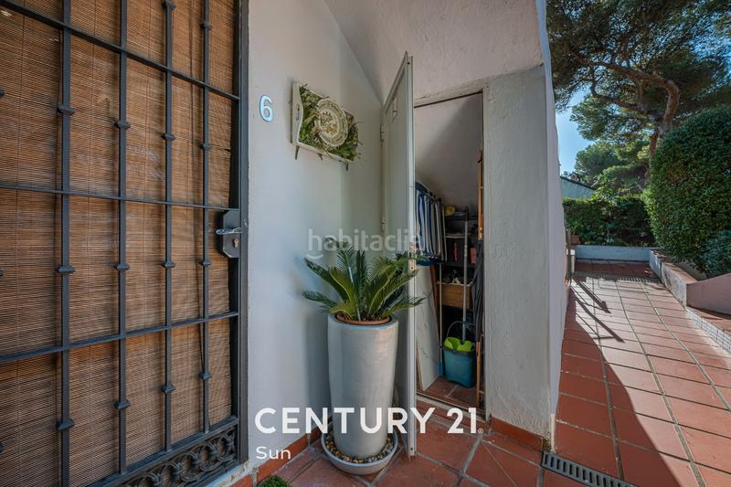 Foto c47df9c5-ee56-4b47-8d5a-fdf7e814039b. Pis a calle los jazmines 180b a Nueva Andalucía centro Marbella