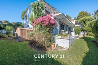 Piso en Calle los jazmines 180b. Piso en nueva andaluca en venta con jardn privado !