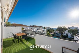 Appartement à Avenida de julio iglesias 3. Atico-duplex  en puerto banus!