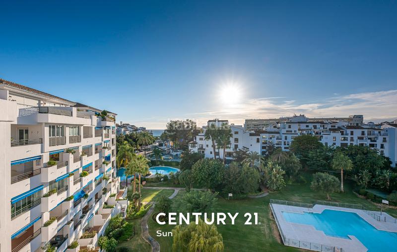 Foto 57183760-8041-4779-8c70-a9e29e6f75a7. Appartamento in avenida de julio iglesias 3 in Puerto Banús Marbella