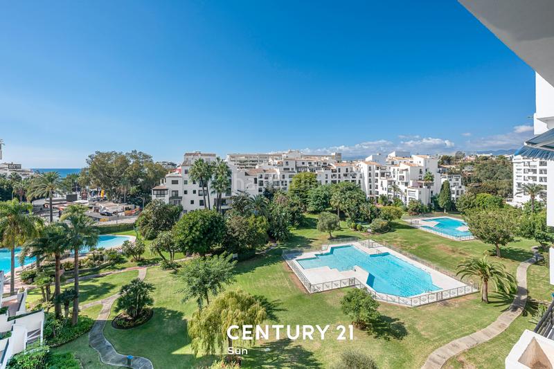 Foto bd8d8df5-9deb-4796-9b7a-009c9f6130c4. Appartamento in avenida de julio iglesias 3 in Puerto Banús Marbella