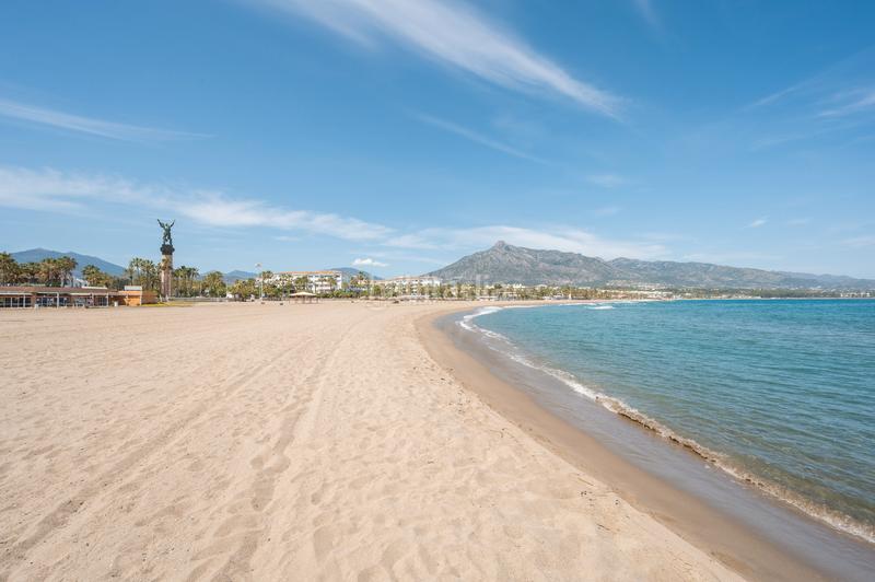 Foto d37998c2-b36e-4087-9216-4a486438f7da. Appartamento in avenida de julio iglesias 3 in Puerto Banús Marbella