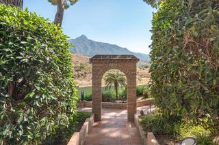 Apartamento  Urbanizacin los pinos de aloha. Apartamento en pinos de aloha