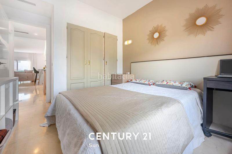 Foto 5ac5db52-ffc1-4f28-864e-f83488754d26. Apartment with fireplace pool in Aloha Marbella