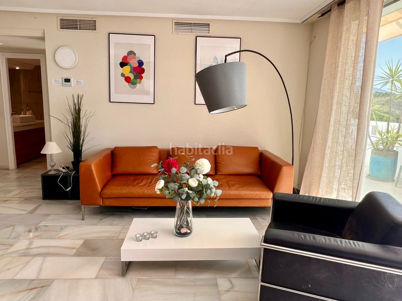 Foto 1409feba-39d4-4efd-9e4f-19cd1b3320a4. Apartament amb aparcament piscina a Bel - Air Estepona