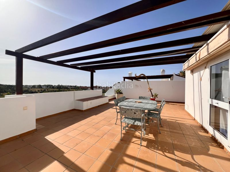 Foto 3f28ff53-bae8-4285-9dfb-417b4160f1f5. Apartament amb aparcament piscina a Bel - Air Estepona