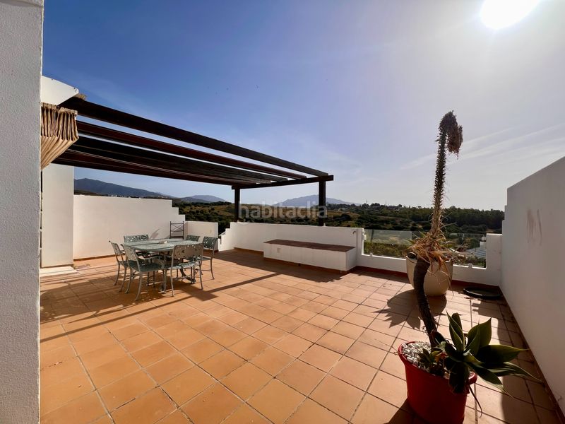 Foto 408a72be-9ebe-42df-b79f-909c92493866. Apartament amb aparcament piscina a Bel - Air Estepona