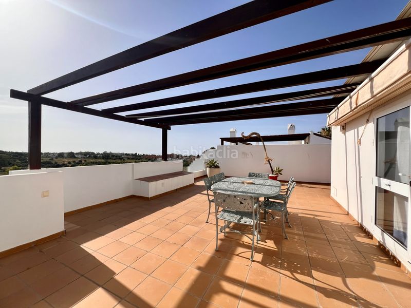 Foto 58cad5d7-aeeb-4bb9-ab63-3314edf8df7e. Apartament amb aparcament piscina a Bel - Air Estepona