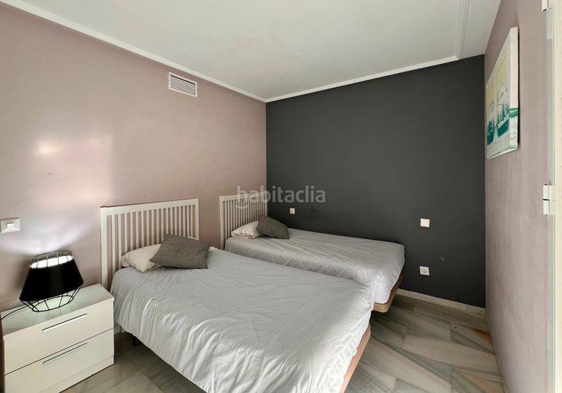 Foto 807aa7a6-6ad9-40f9-8d35-90a74c031e72. Apartament amb aparcament piscina a Bel - Air Estepona