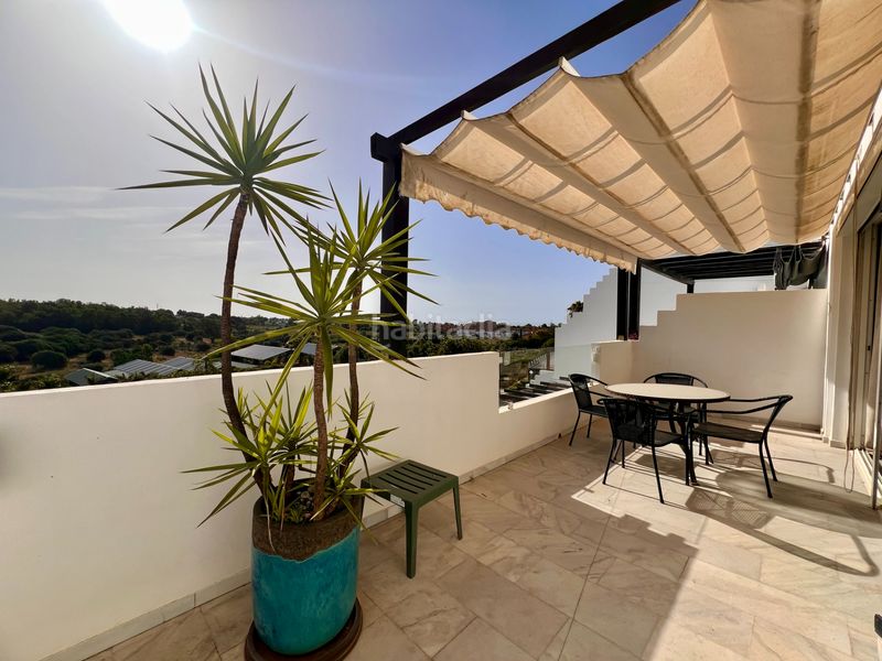 Foto 9e582f8d-256a-439c-8027-f93fc0090d0b. Apartament amb aparcament piscina a Bel - Air Estepona
