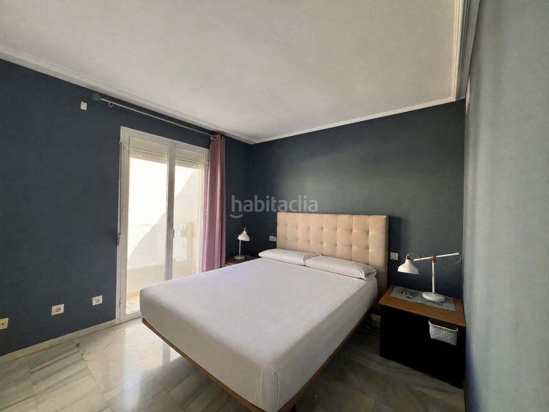 Foto c1d4cb73-d98a-4970-9fd3-2c3fba2c3159. Apartament amb aparcament piscina a Bel - Air Estepona