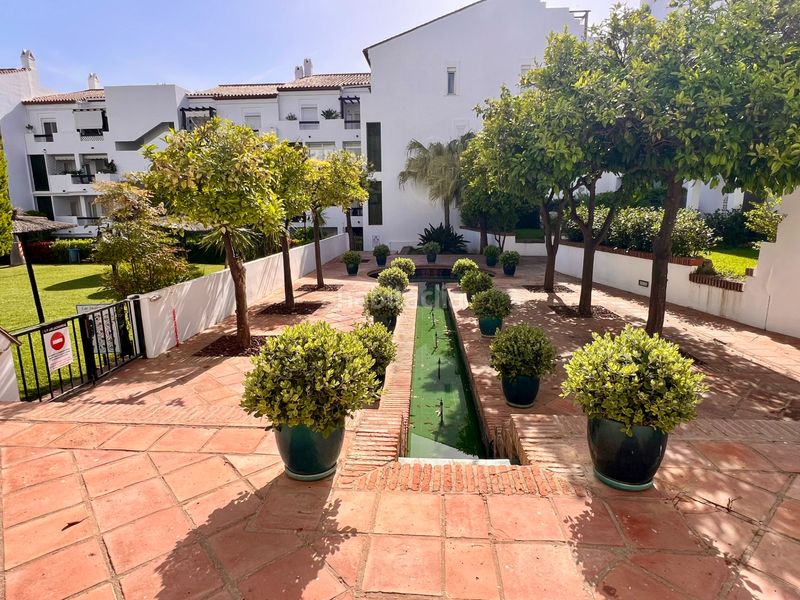 Foto ccfff70f-a035-4cbb-89cc-8da1305d14cc. Apartament amb aparcament piscina a Bel - Air Estepona