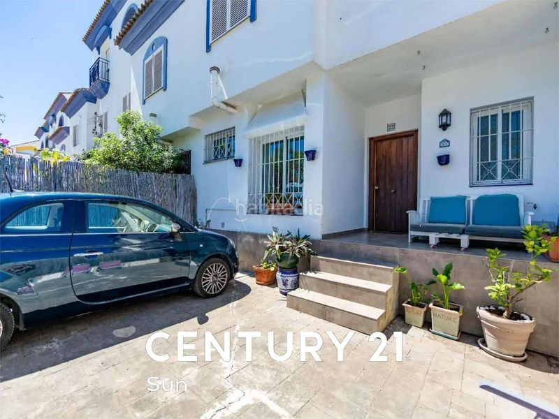 Foto 0fa3d539-a7c2-4214-9e0e-6fcd63a440c4. Casa adossada amb aparcament piscina a San Pedro de Alcántara Pueblo Marbella