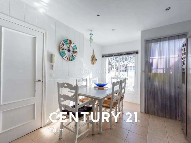 Foto 6299987e-c3bd-4359-80c7-8d623ea1adaf. Casa adossada amb aparcament piscina a San Pedro de Alcántara Pueblo Marbella