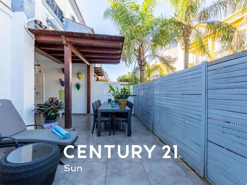 Foto a59ab99d-2229-431b-83a7-97f667409163. Casa adossada amb aparcament piscina a San Pedro de Alcántara Pueblo Marbella