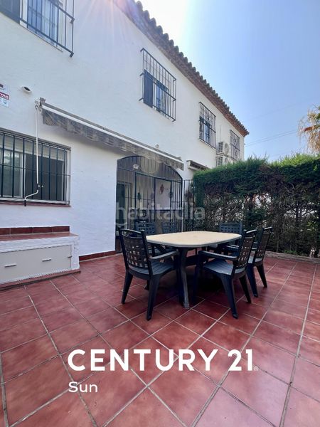 Foto 19244108-2a1a-4f81-b1e0-5f6cb85a3969. Casa pareada en avenida de bel-air 15 chalet adosado bel-air en Estepona