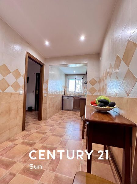 Foto 92332e97-2a95-414d-848b-fa475d16d8a1. Casa pareada en avenida de bel-air 15 chalet adosado bel-air en Estepona