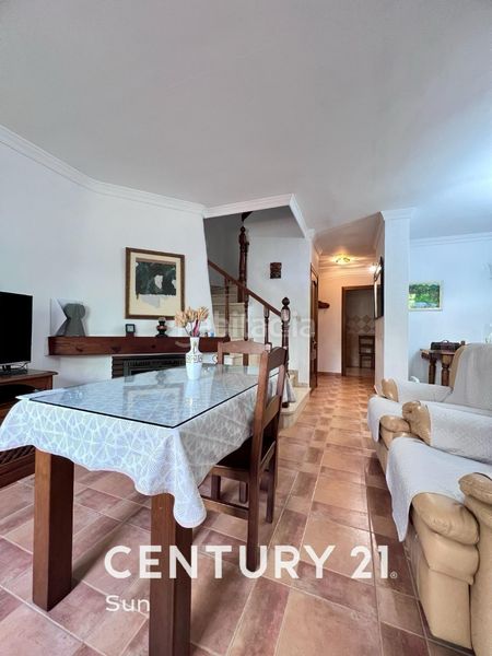 Foto d5acdc6f-3144-4717-af35-1253926f8e96. Casa pareada en avenida de bel-air 15 chalet adosado bel-air en Estepona