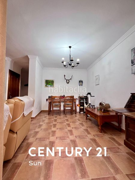 Foto e1575633-181e-4079-b16e-0ae61fb6c15e. Casa pareada en avenida de bel-air 15 chalet adosado bel-air en Estepona