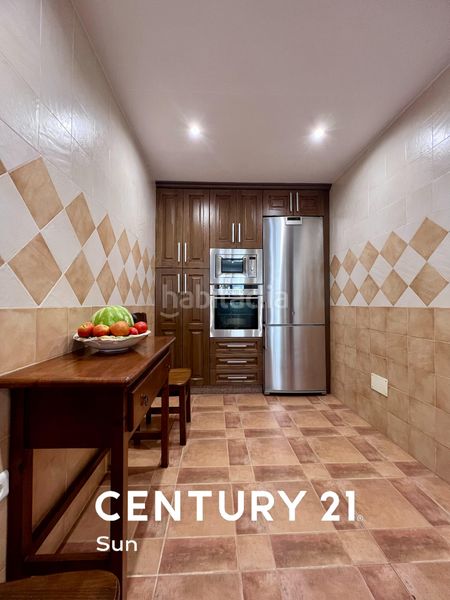 Foto fa803589-d2c5-4fc5-a817-641020ec0c3c. Casa pareada en avenida de bel-air 15 chalet adosado bel-air en Estepona