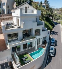 Xalet  Calle maestro segovia. Exclusiva villa independiente en benalmádena con licencia turíst