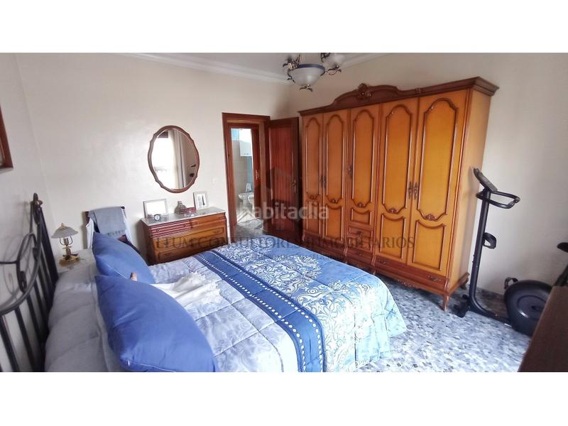 Foto 098e98a5-04a3-4f9d-b192-dd3ee5b469de. Casa  en Centro de alcala de guadaira. dos viviendas en una. gran patio. 7 habitaciones.especial inversión o como gran vivienda fam en Alcalá de Guadaira