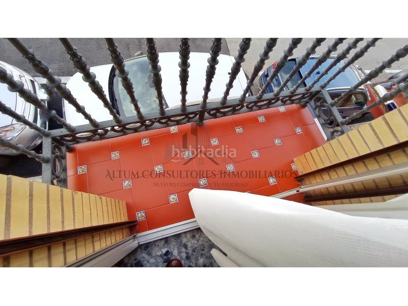 Foto 180f555f-e43e-402b-997b-370155d380a5. Casa  en Centro de alcala de guadaira. dos viviendas en una. gran patio. 7 habitaciones.especial inversión o como gran vivienda fam en Alcalá de Guadaira