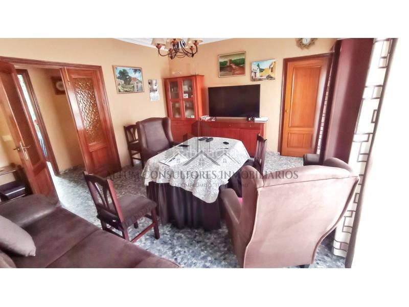 Foto 3609fe25-b269-47d3-be44-42f734289edf. Casa  en Centro de alcala de guadaira. dos viviendas en una. gran patio. 7 habitaciones.especial inversión o como gran vivienda fam en Alcalá de Guadaira