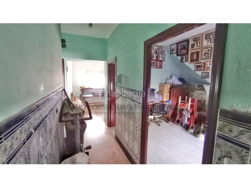 Foto 52e50963-270e-40aa-aa19-2b12c750c027. Casa  en Centro de alcala de guadaira. dos viviendas en una. gran patio. 7 habitaciones.especial inversión o como gran vivienda fam en Alcalá de Guadaira