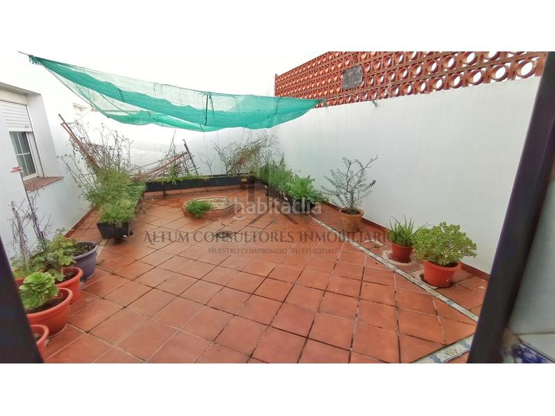 Foto 5908bd52-048e-4942-982f-fd498d83b4db. Casa  en Centro de alcala de guadaira. dos viviendas en una. gran patio. 7 habitaciones.especial inversión o como gran vivienda fam en Alcalá de Guadaira