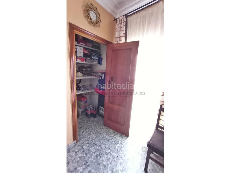 Foto 63523600-a7ef-4dc0-82e1-2f48ee7e6898. Casa  en Centro de alcala de guadaira. dos viviendas en una. gran patio. 7 habitaciones.especial inversión o como gran vivienda fam en Alcalá de Guadaira