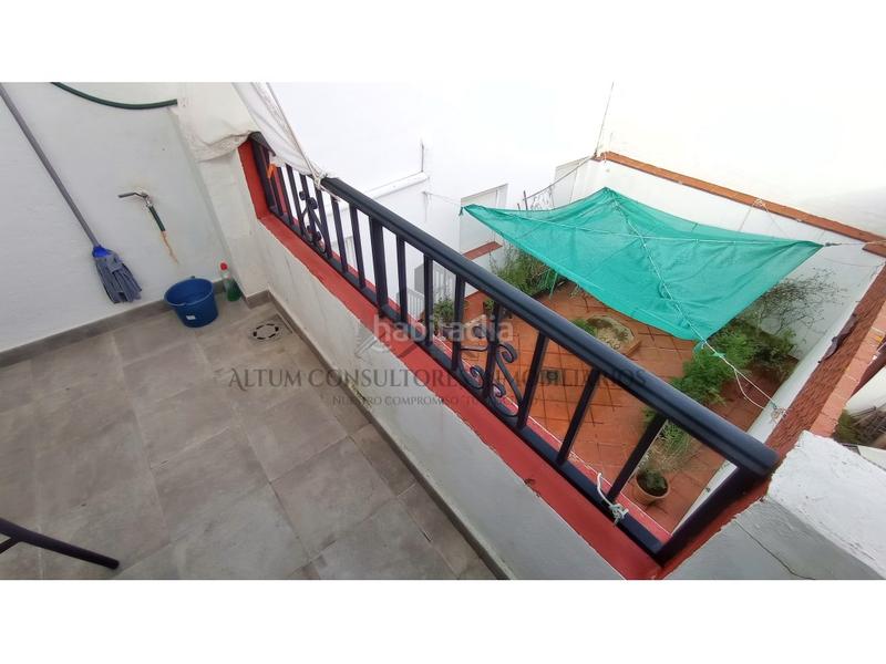 Foto 9bbca8c0-595b-4c49-a98d-2d1101dae8e4. Casa  en Centro de alcala de guadaira. dos viviendas en una. gran patio. 7 habitaciones.especial inversión o como gran vivienda fam en Alcalá de Guadaira