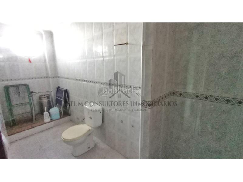 Foto ac5f3137-cce4-47d3-a05e-ad4a3a0fcc97. Casa  en Centro de alcala de guadaira. dos viviendas en una. gran patio. 7 habitaciones.especial inversión o como gran vivienda fam en Alcalá de Guadaira