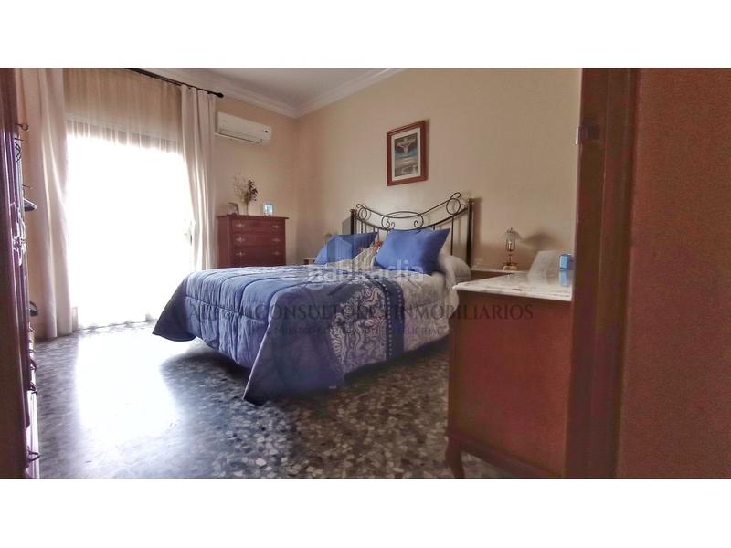 Foto cee4060f-3de6-4bf4-a0e6-af03d9be31b5. Casa  en Centro de alcala de guadaira. dos viviendas en una. gran patio. 7 habitaciones.especial inversión o como gran vivienda fam en Alcalá de Guadaira