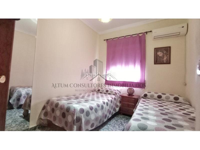 Foto e32fc96b-067d-487a-8a71-c745e1535887. Casa  en Centro de alcala de guadaira. dos viviendas en una. gran patio. 7 habitaciones.especial inversión o como gran vivienda fam en Alcalá de Guadaira