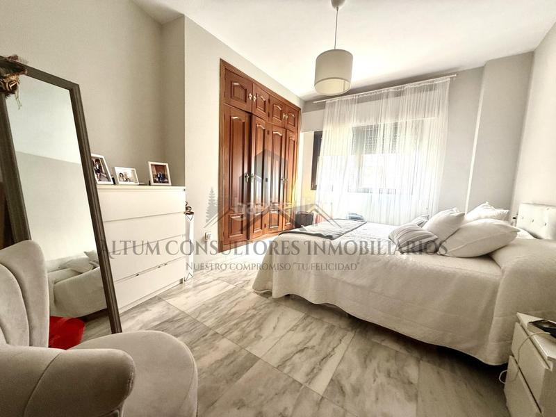 Foto c58d66a6-0c66-40a5-82f2-547d53865940. Pis a La Buhaira Sevilla