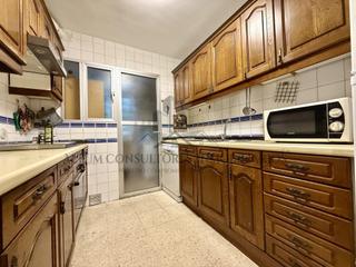 Miete Etagenwohnung in La Calzada - La Florida. Oportunidad alquiler piso 4 habitaciones para trabajadores o est