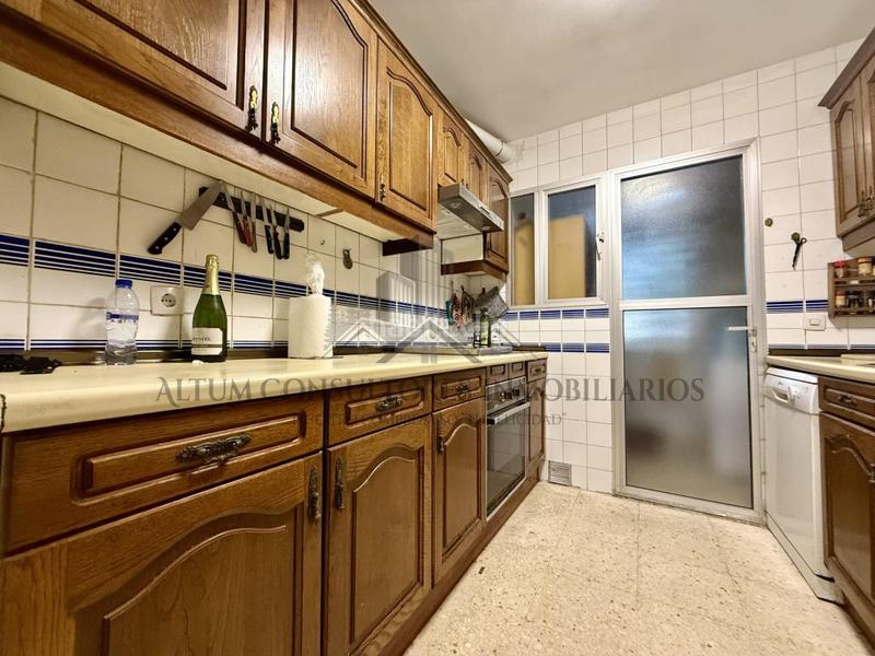 Foto b883de15-5798-42e0-926b-912ddeda9511. Miete etagenwohnung in La Calzada - La Florida Sevilla