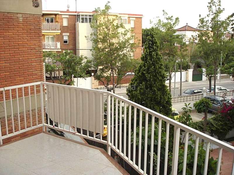 Foto 5a70a13c-2eb7-48a8-960b-02bc0e4ffbab. Alquiler piso temporada con ascensor en Lluminetes Castelldefels