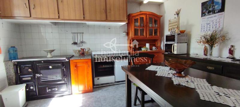 Foto 0894506a-f41d-47d7-9ab6-716c7731388d. Casa amb calefacció aparcament a Cabanas