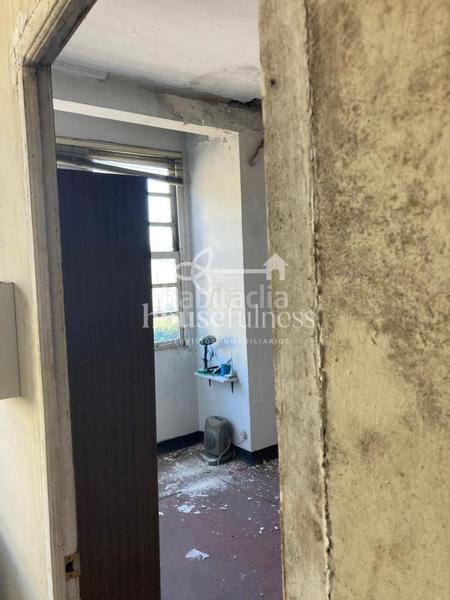 Foto a3587d69-c4ad-4a39-84ac-99a4c9b65613. Casa amb aparcament a A Malata - Catabois - Ciudad Jardín Ferrol