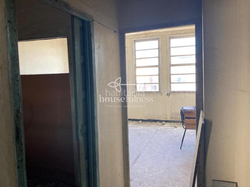 Foto b2528d23-4e76-432d-9fcd-a48f3c1c5f7f. Casa amb aparcament a A Malata - Catabois - Ciudad Jardín Ferrol