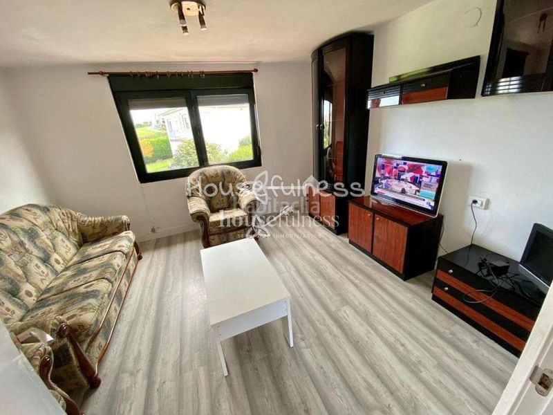 Foto b55f0f2e-5b59-4189-b58b-5ca5f4e8a5a6. Chalet en Valdoviño