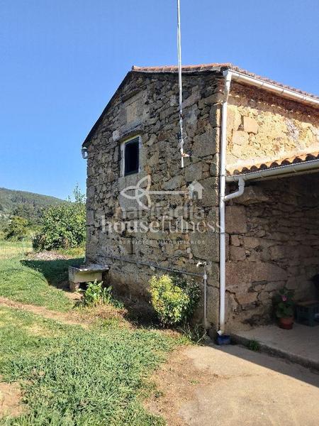 Foto 1ee18236-b40d-401e-b685-6810fc807426. Bauernhof mit parking in Área Rural Ferrol