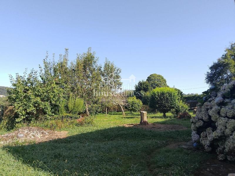 Foto b4b10063-6050-49d9-a6d2-77b78a79ecaf. Masia amb aparcament a Área Rural Ferrol