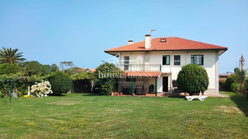 Foto 3f2127de-03de-4179-a7d0-3d1f967e6d88. Chalet en Área Rural Ferrol